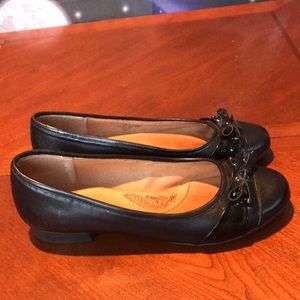 Sofft black leather ballet flats shoes size 7.5